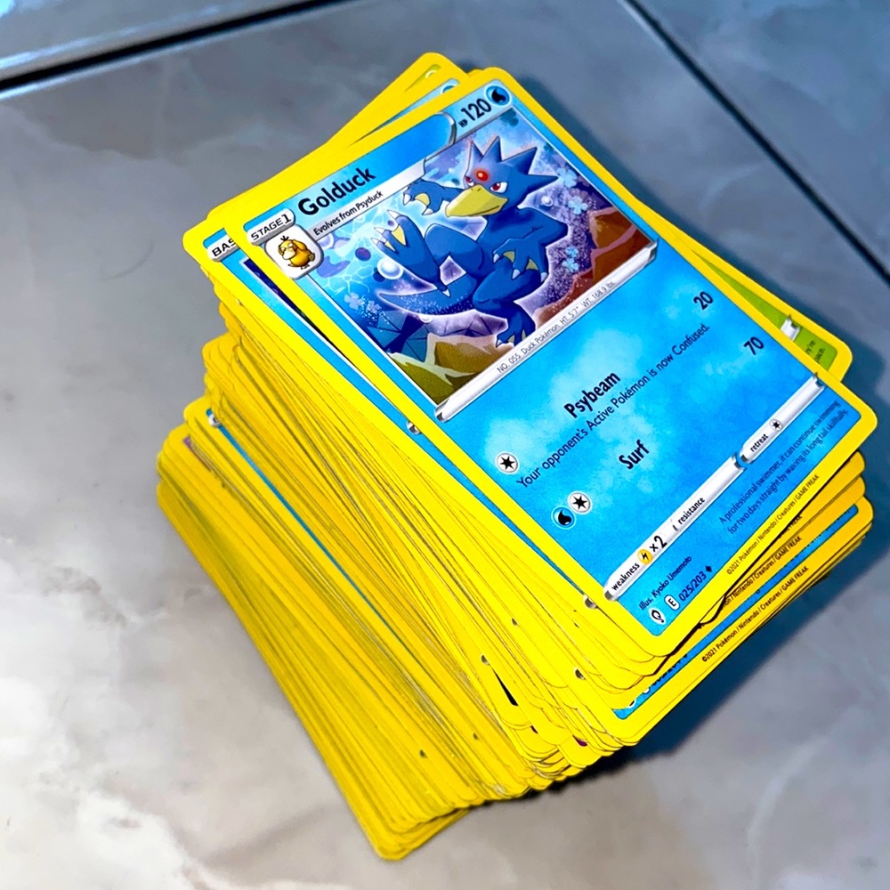50 Pokémon cards